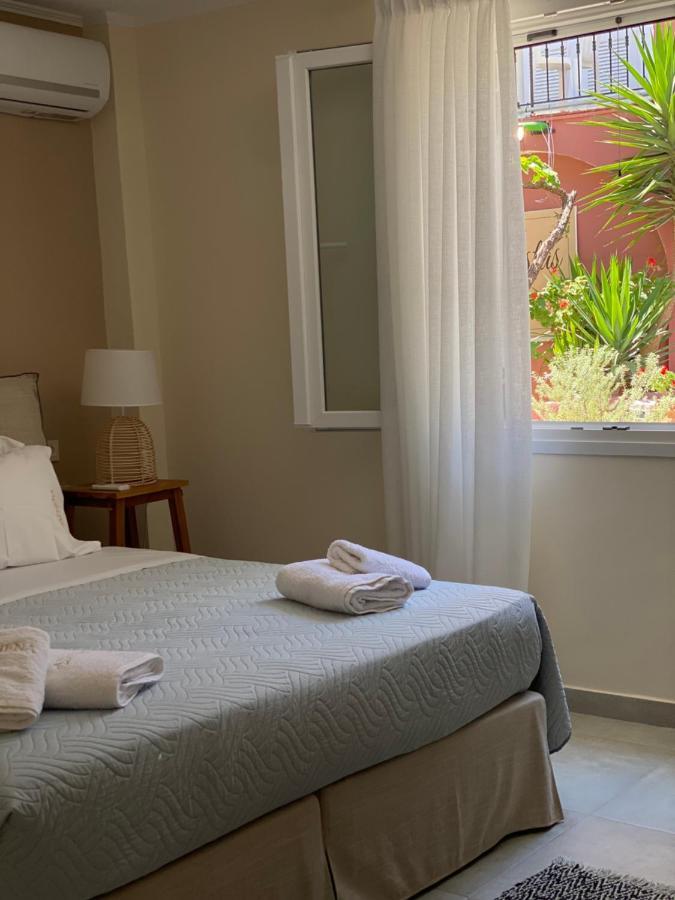 Athena Luxury Apartments Mesongi Luaran gambar